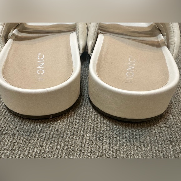 Vionic Beige Mayla Sandals - Picture 5 of 12